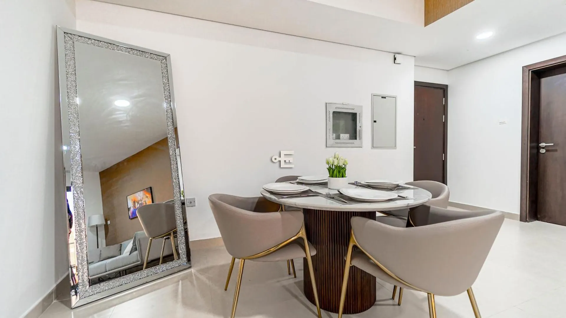 Apartment Everluxe 1 Bedroom Front View - Al Karama Dubai